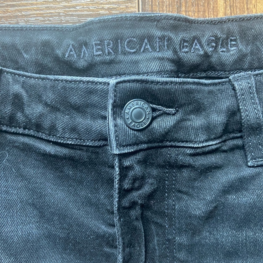American Eagle Black Stretch Shorts - Picture 2 of 6